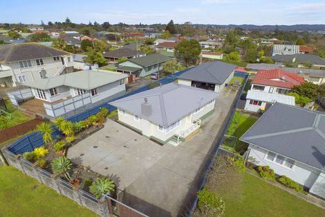 Photo of property in 44 Strid Road, Te Atatu South, Auckland, 0610