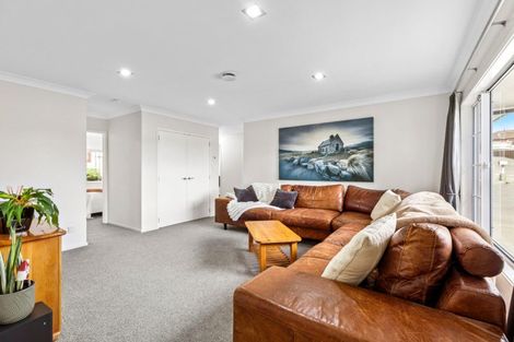 Photo of property in 33 Merriman Place, Pyes Pa, Tauranga, 3112