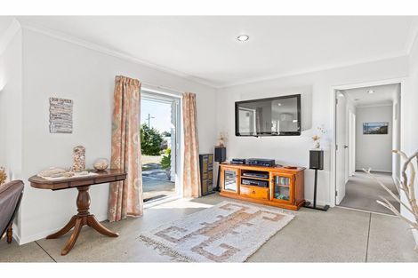 Photo of property in 11 Seabreeze Road, Mangawhai Heads, Mangawhai, 0505