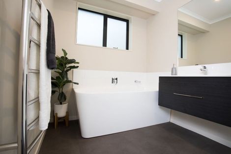 Photo of property in 7 Tahuna Minhinnick Drive, Glenbrook, Waiuku, 2681