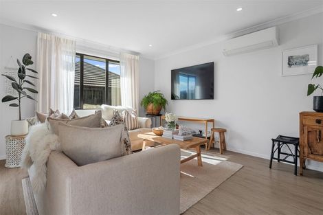 Photo of property in 8 Kaiora Drive, Papamoa Beach, Papamoa, 3118