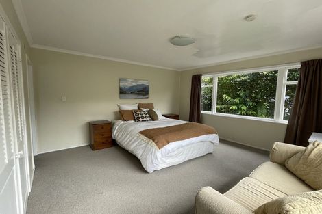 Photo of property in 15 Rossiter Street, Tawa, Wellington, 5028