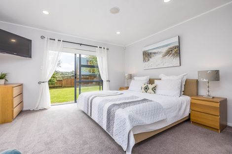 Photo of property in 2 Mizen Court, Torbay, Auckland, 0630