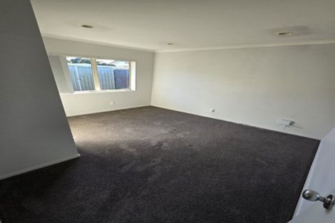 Photo of property in 27 Emmerdale Avenue, Papakura, 2110