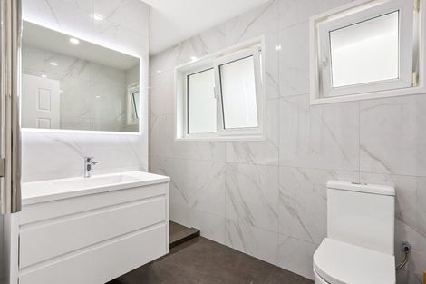 Photo of property in 43 Mcclintock Road, Massey, Auckland, 0614