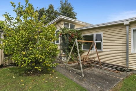 Photo of property in 18 Marlborough Street, Silverstream, Upper Hutt, 5019