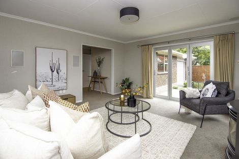 Photo of property in 8a Earl Place, Hokowhitu, Palmerston North, 4410