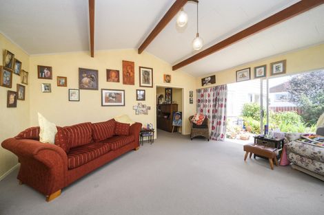 Photo of property in 17 Rennie Avenue, Milson, Palmerston North, 4414