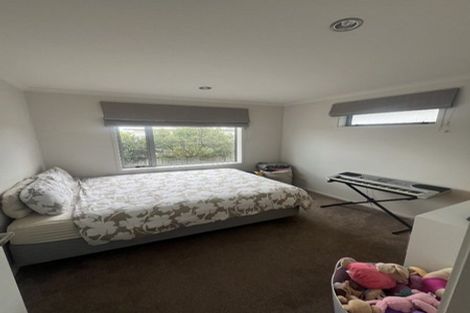 Photo of property in 33 Shrule Place, Huntington, Hamilton, 3210