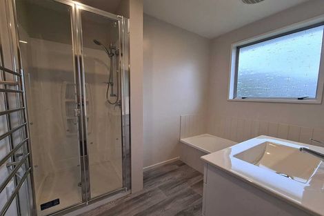 Photo of property in 11 Binstead Place, Avondale, Christchurch, 8061