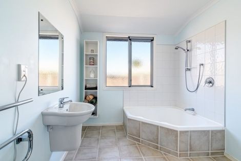 Photo of property in 16 Claire Place, Motueka, 7120