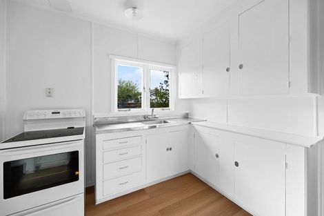 Photo of property in 16 Keats Crescent, Enderley, Hamilton, 3214