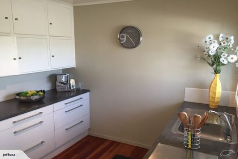 Photo of property in 4/43 Shakespeare Road, Milford, Auckland, 0620