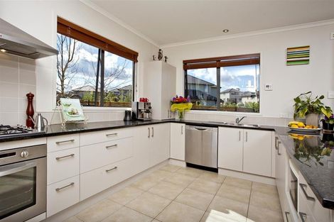 Photo of property in 21 Greenbough Lane, Greenhithe, Auckland, 0632