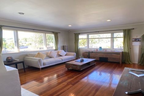 Photo of property in 95 View Road, Henderson, Auckland, 0612