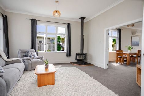 Photo of property in 12 Albert Street, Dannevirke, 4930