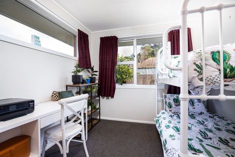 Photo of property in 124d Govett Avenue, Frankleigh Park, New Plymouth, 4310