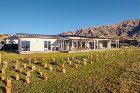 Photo of property in 23 Sapphire Spring Rise, Wanaka, 9305