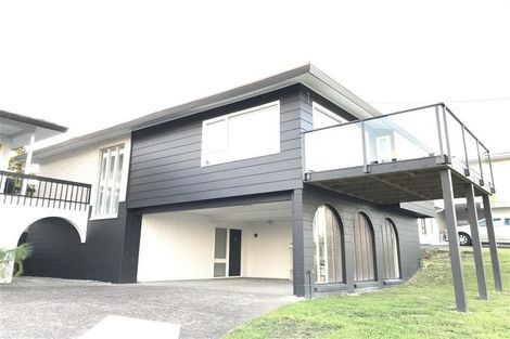 Photo of property in 1/50 Seaview Road, Castor Bay, Auckland, 0620