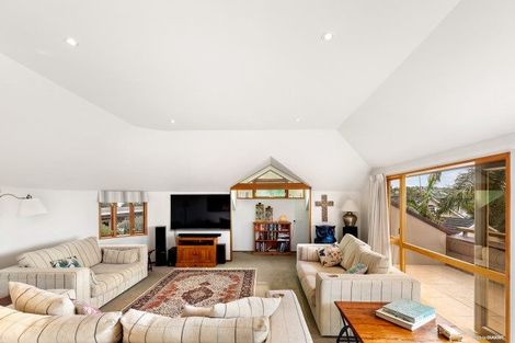 Photo of property in 27a Saltburn Road, Milford, Auckland, 0620