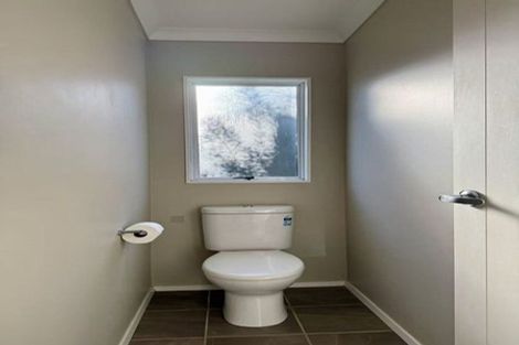Photo of property in 13 Van Dyke Place, West Harbour, Auckland, 0618