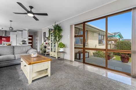 Photo of property in 11 Matipo Place, Edgecumbe, 3120