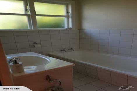 Photo of property in 8 Winston Street, Crofton Downs, Wellington, 6035