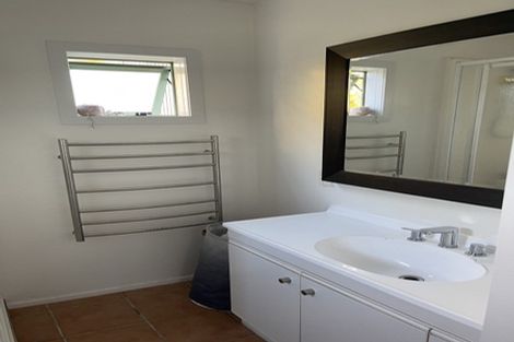 Photo of property in 4a Richards Avenue, Forrest Hill, Auckland, 0620