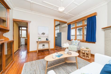 Photo of property in 43 Lyndhurst Street, Takaro, Palmerston North, 4412