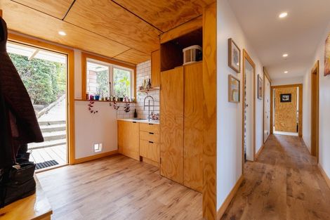 Photo of property in 41 Adderley Terrace, Ravensbourne, Dunedin, 9022