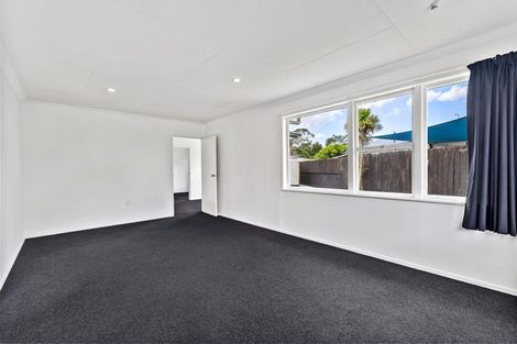 Photo of property in 8 Memorial Drive, Parahaki, Whangarei, 0112