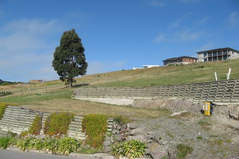 Photo of property in 18 Omeo Crescent, Redcliffs, Christchurch, 8081