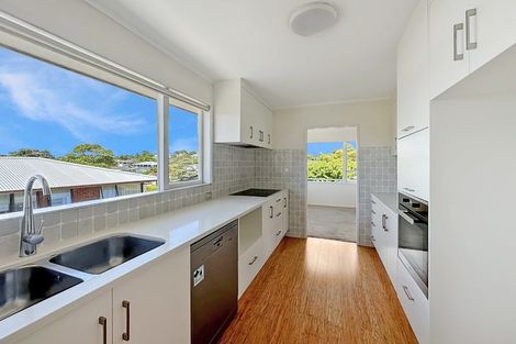 Photo of property in 58 Knightsbridge Drive, Forrest Hill, Auckland, 0620