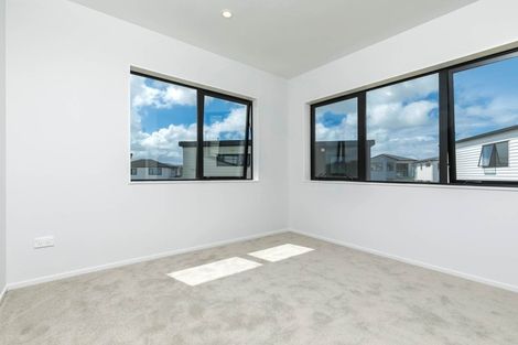 Photo of property in 62 Craigs Way, Hobsonville, Auckland, 0616