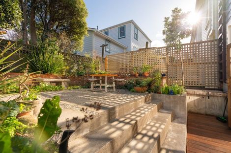 Photo of property in 62 Wright Street, Mount Cook, Wellington, 6021