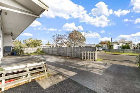 Photo of property in 12 Cargill Street, Papakura, 2110