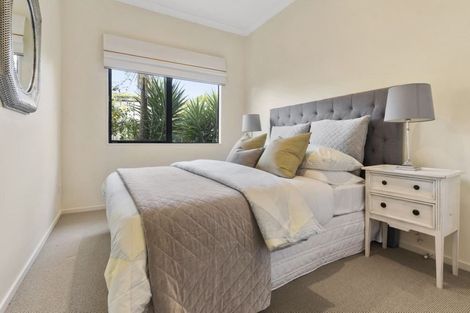 Photo of property in 91 Te Wharau Drive, Greenhithe, Auckland, 0632