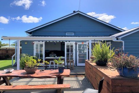 Photo of property in 13 Hutchins Street, Waitara, 4320
