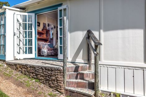 Photo of property in 4b Glen Brook Road, Omiha, Waiheke Island, 1081