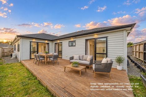 Photo of property in 15 Ropere Street, Kumeu, 0810