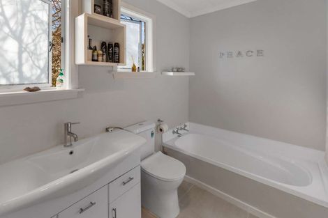 Photo of property in 9 Endeavour Street, Marfell, New Plymouth, 4310