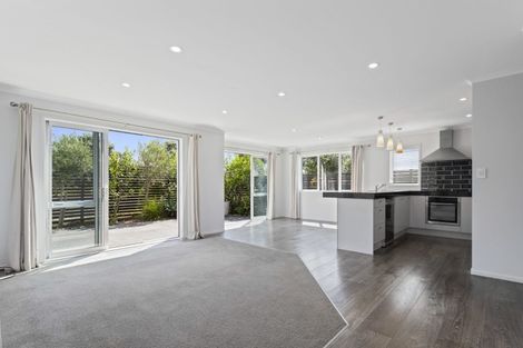 Photo of property in 45 Maylee Crescent, Gulf Harbour, Whangaparaoa, 0930