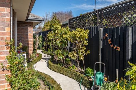 Photo of property in 102a Prestons Road, Redwood, Christchurch, 8051