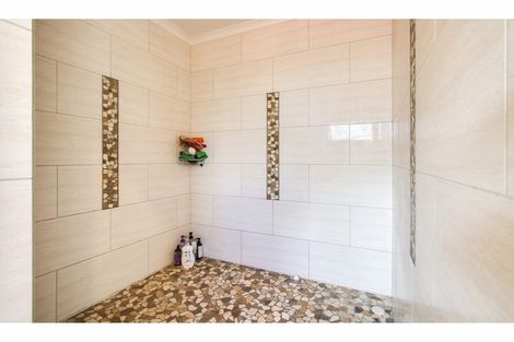 Photo of property in 1002 Fitzroy Avenue, Mahora, Hastings, 4120