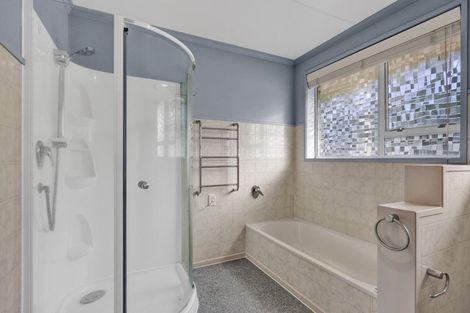 Photo of property in 17 Frankley Road, Westown, New Plymouth, 4310