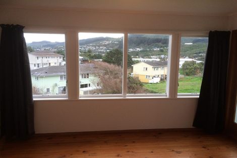 Photo of property in 34 Roberts Street, Tawa, Wellington, 5028