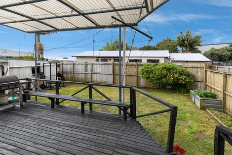 Photo of property in 17 Garelja Road, Henderson, Auckland, 0612