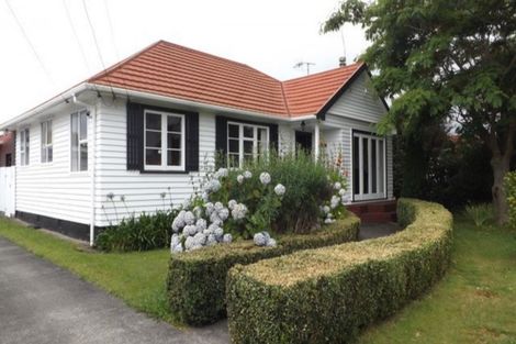 Photo of property in 13 Saint Annes Street, Levin, 5510