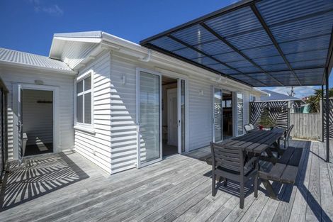 Photo of property in 7b French Street, Moturoa, New Plymouth, 4310