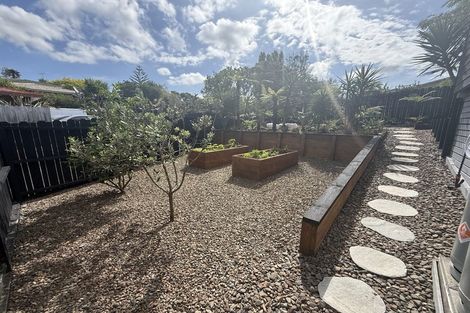 Photo of property in 9a Shadon Place, Stanmore Bay, Whangaparaoa, 0932